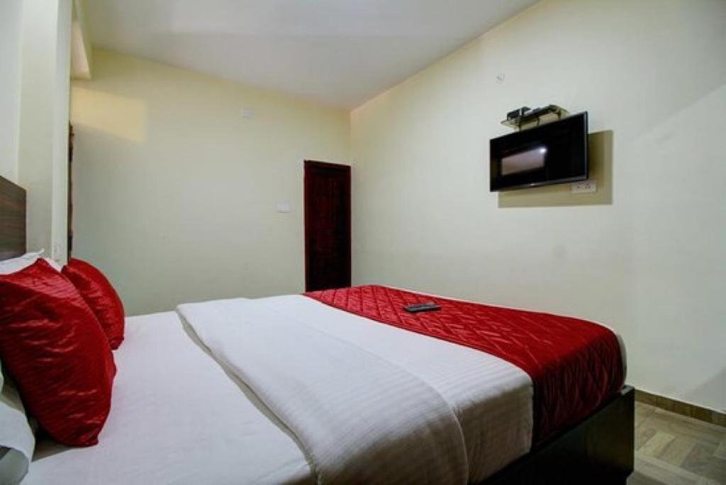 Pinehill Suits Ooty Exterior photo